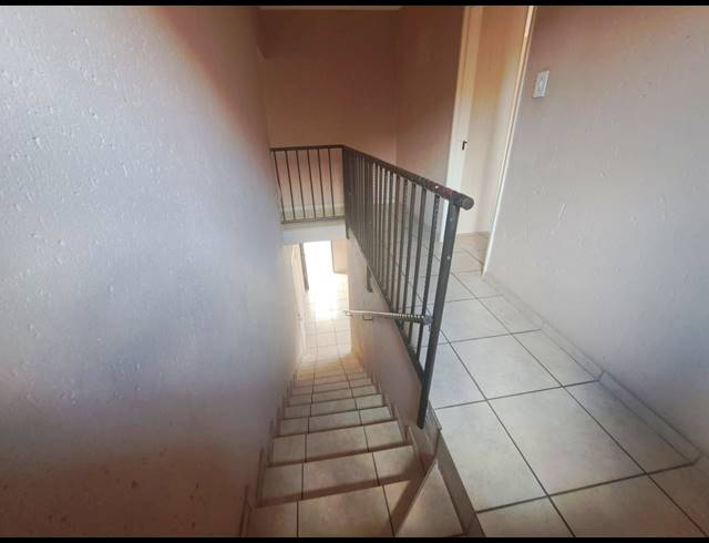 3 BEDROOM APARTMENT TO LET IN SUNSET PARK